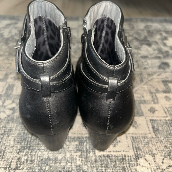 Vionic Black Leather Ankle Boots with Buckle Detail 2.25 inch heel - Picture 4 of 8